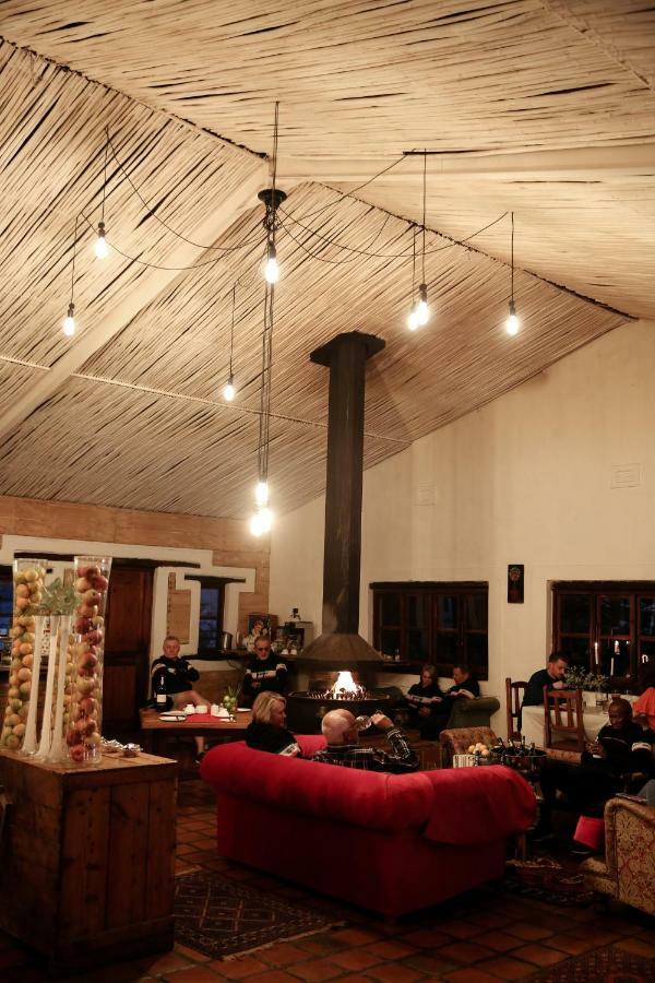 De Opstal Country Lodge เอาท์สโฮร์น ภายนอก รูปภาพ